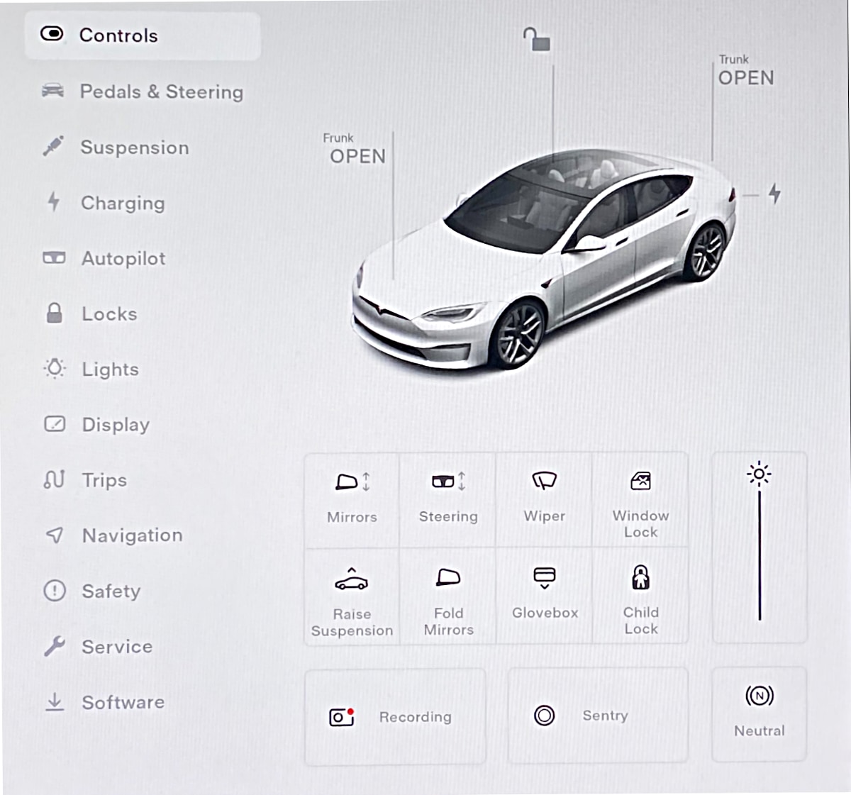 Tesla Redesigned Controls Panel feature in update 2021.32.10