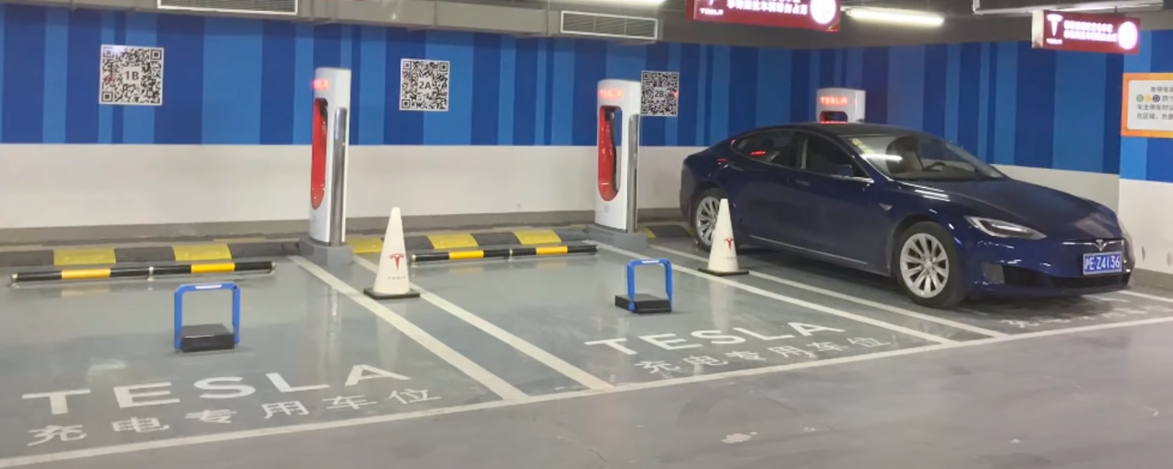 Superchargers in China have floor locks