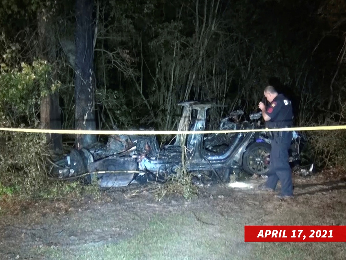 Tesla Autopilot crash in Texas