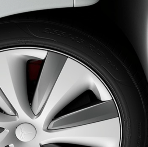 Tesla Model S Plaid Tire