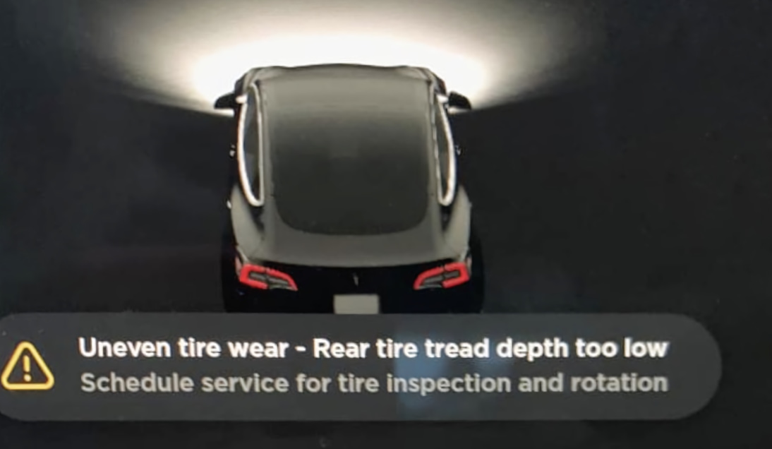 Tesla Detect Uneven Tire Wear feature in update 2021.44.6