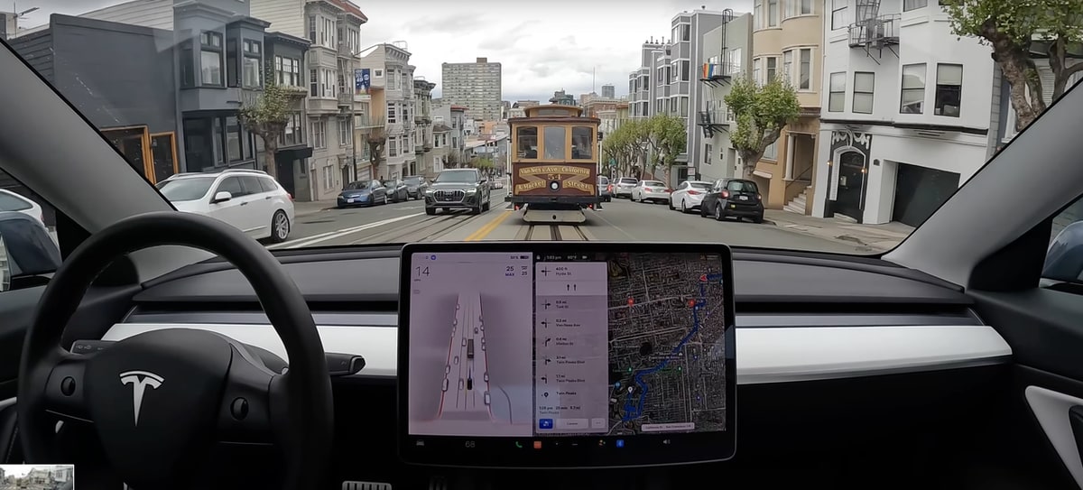 Tesla's FSD Beta software