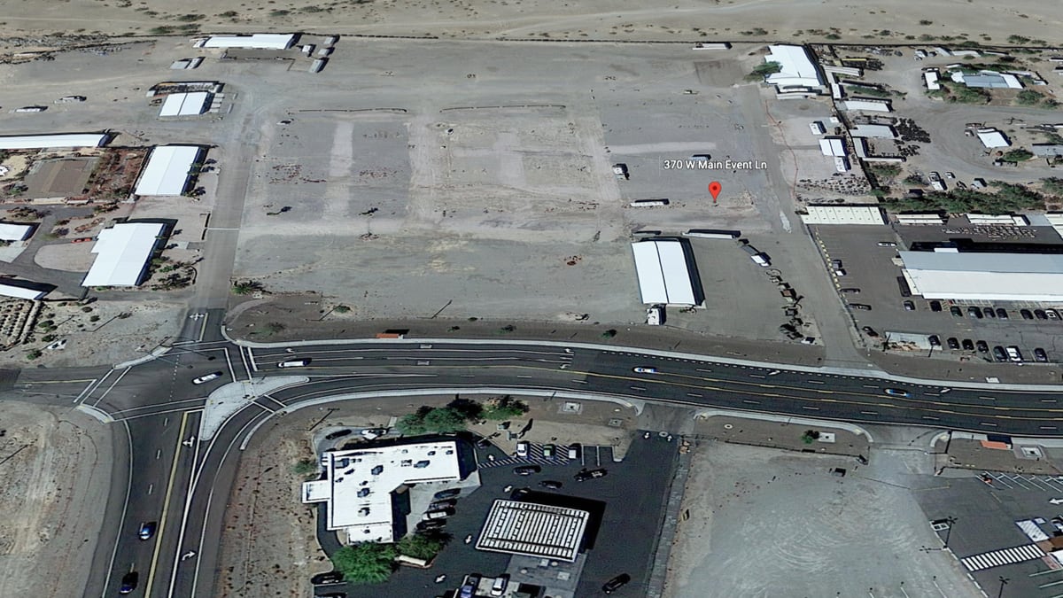 Tesla's Quartzsite Supercharger will have four solar canopies