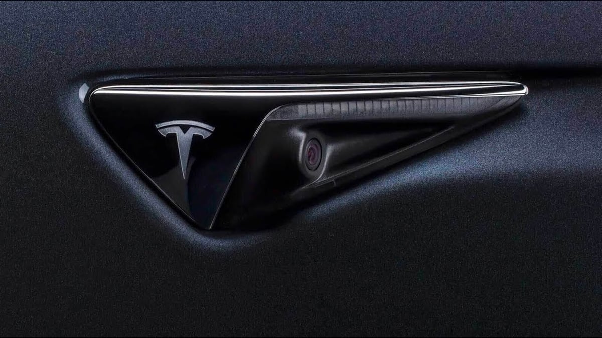 Tesla will likely update its cameras to FSD 4.0 hardware