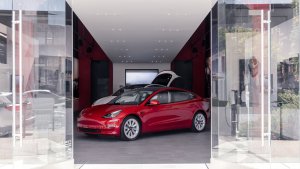 Why Tesla Doesn't Need a Public Relations Department