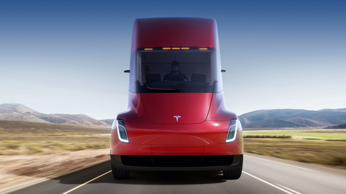 Tesla to release the first Tesla Semis this year