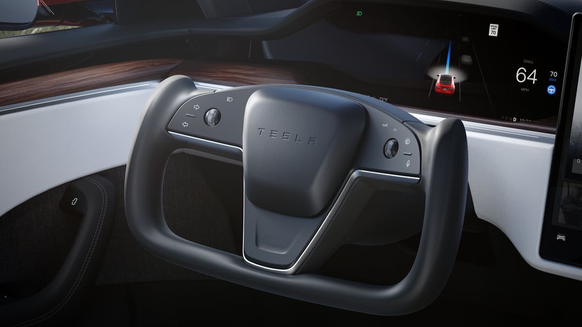 Tesla's yoke steering wheel in the Model S