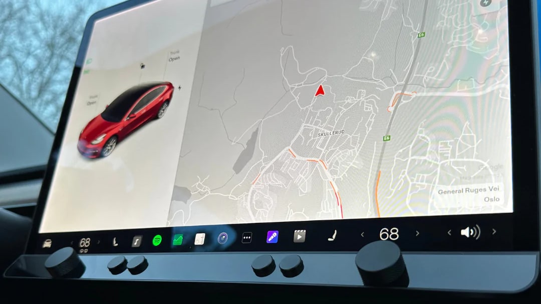 The Ctrl-Bar adds physical buttons to the Model 3/Y