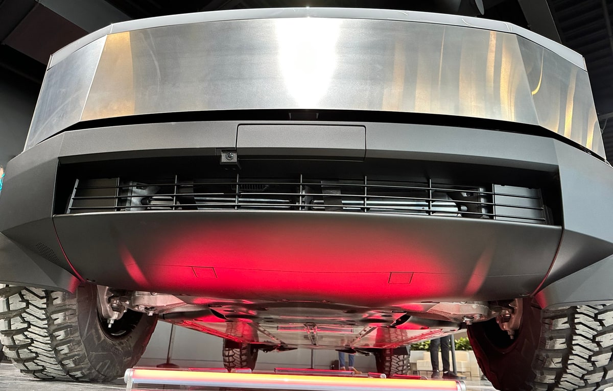 Tesla Model 3 Highland front Hardware 4.0 camera mimics the Cybertruck in  high-res photos -  News