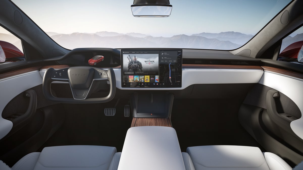 The Model S and Model X have a center display measuring 17 inches