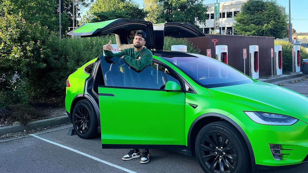 Tennis star Nick Kyrgios uses the Tesla app to help recover his car
