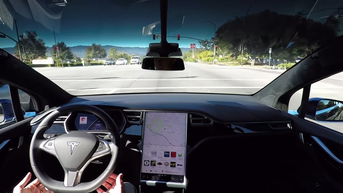 Elon Musk says Tesla will attempt an autonomous drive from New York to L.A. 'soon'