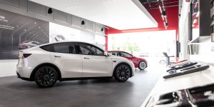 Tesla Finds Genius Way To Open Stores Despite Direct Sales Bans