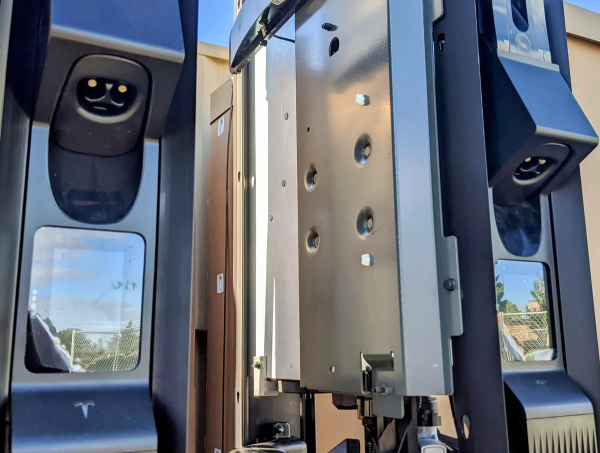 V4 Supercharger in the US will also include card readers and a screen