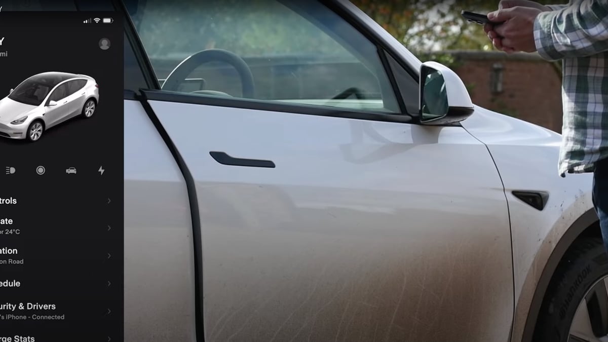 Tesla provides capacity to unlatch automobile door from the app [video]