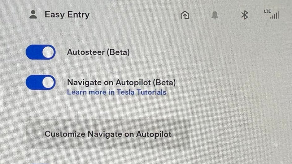 Tesla Learn More Links feature in update 2022.40.1