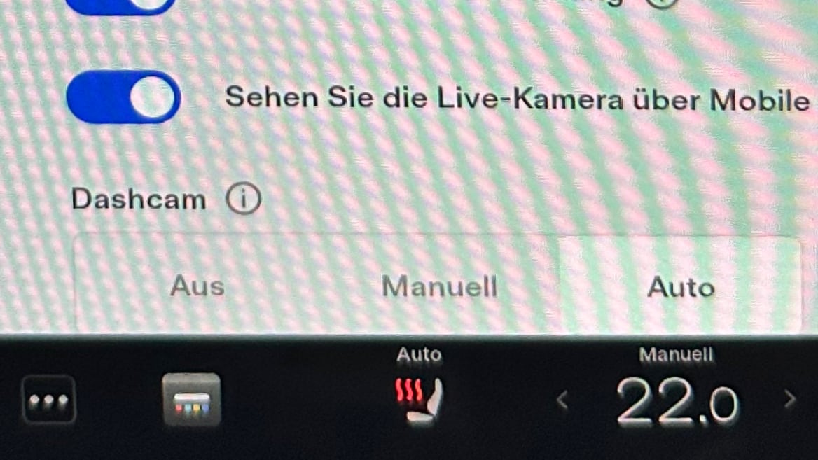 Tesla Manual Climate, Auto Seats feature in update 2022.44.2
