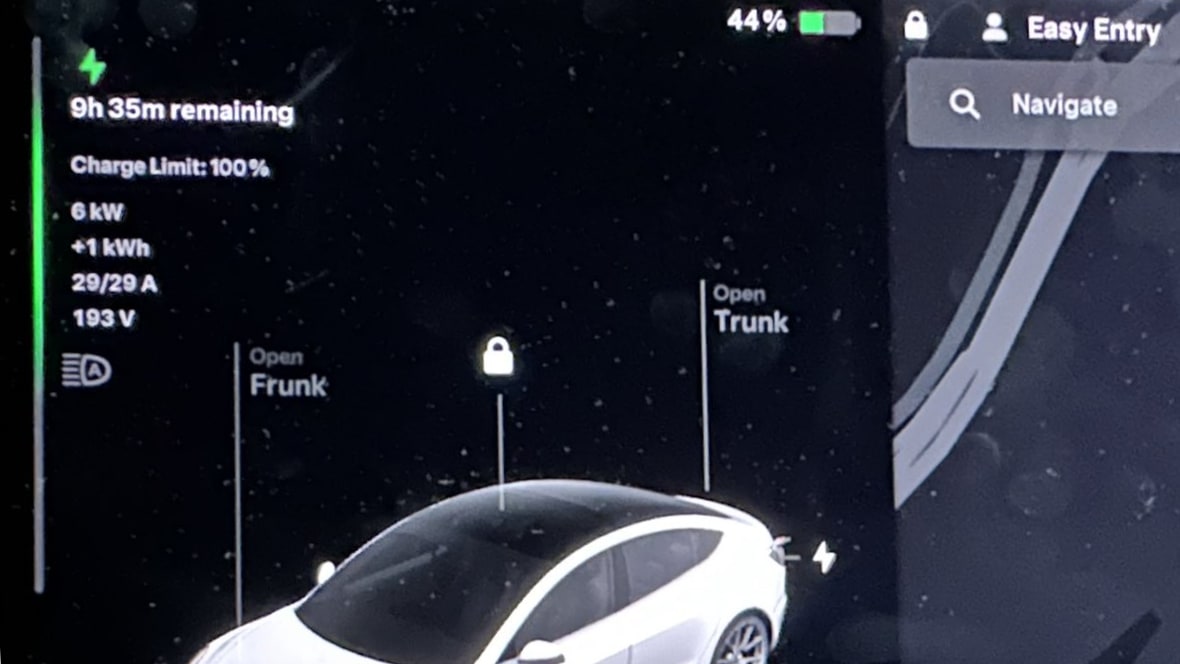Tesla Charging Display feature in update 2024.14.7
