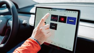 Tesla Tip: Adjust seat heaters and more while watching Netflix