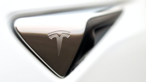 Teslas with AP 2.0 to need camera upgrades for FSD