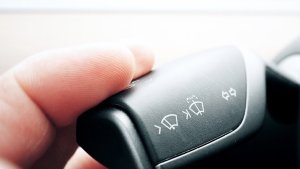 Easiest way to turn off lane-change turn signals in your Tesla