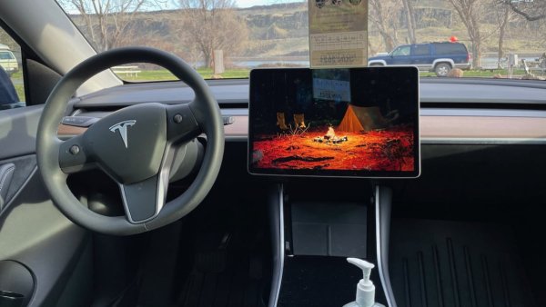 How to Keep your Tesla’s USB Ports Powered On