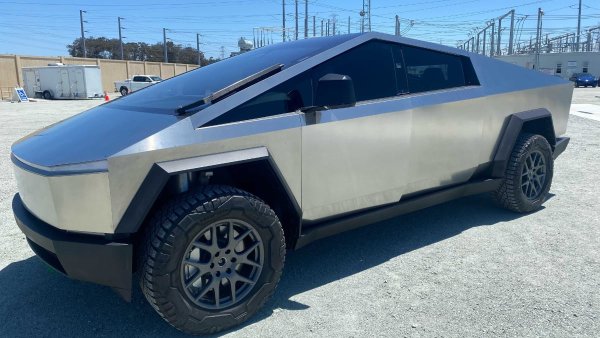 Tesla Cybertruck to reach mass production at the end of 2023