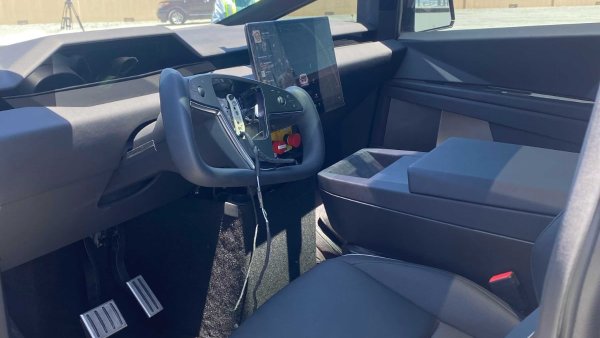 New Cybertruck photos and Giga Press shown off by IDRA