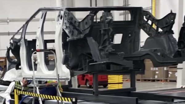 Elon to Switch to the Cybertruck; Volume Production in 2024