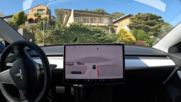 Elon says Tesla's FSD Beta will release in Canada next week