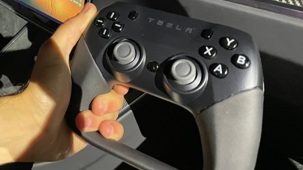 Tesla to support Bluetooth controllers in upcoming update