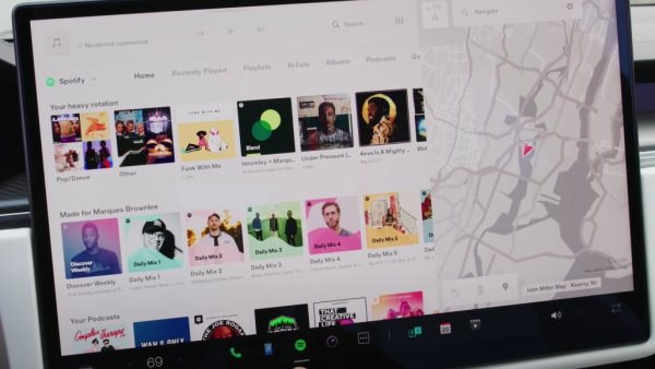 Tesla now supports multiple logins for Spotify, TIDAL in 2022.16.0.2