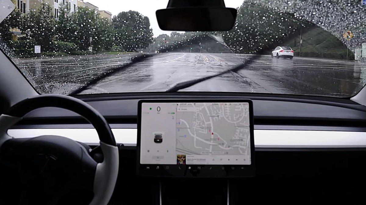Tesla Auto Wipers: Why They Don't Work Well and Why There Isn't an Easy Fix