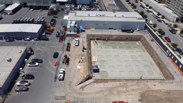 Tesla Suspends Operations at Fremont Factory, Sparks Speculations of Model 3 Refresh