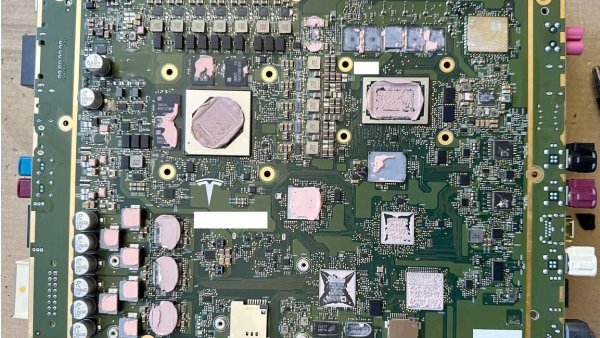 Tesla Joins Forces with Samsung for Production of Next-Gen Full Self-Driving Chips