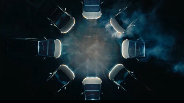 Tesla Introduces Multi-Vehicle Coordinated Light Shows [VIDEO]