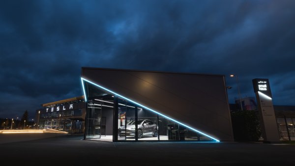 Giga Small Haus - A Demo Home Powered by Solar and Powerwall 3