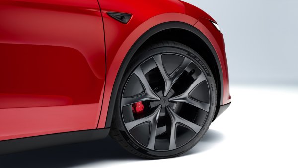 Tesla Increases Wheel and Tire Protection Plan Pricing