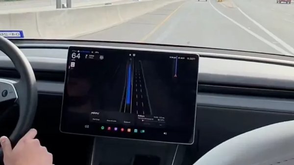 Tesla Robotaxis Now Driving on Austin Highways as Expansion Continues