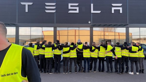 Swedish Strike Disrupts EV Charging—Long Lines Form at Tesla Superchargers