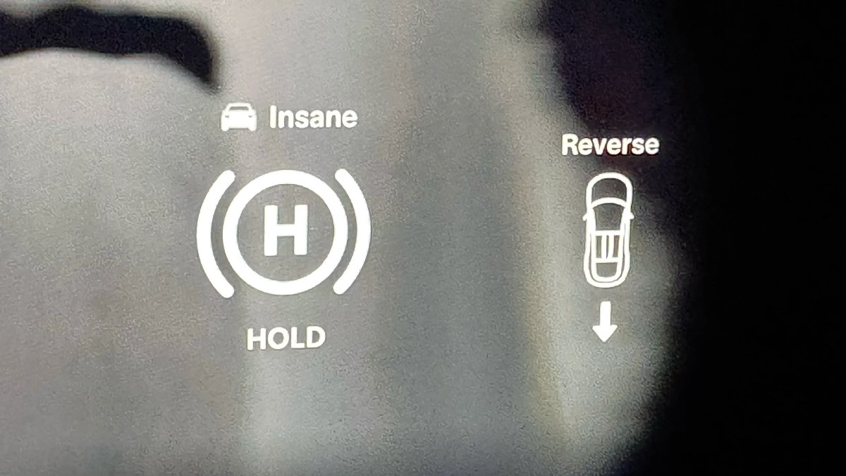 Tesla Shift Icon on Instrument Cluster feature in update 2026.26.300