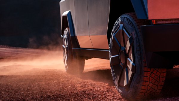 Update to Add Tighter Turns for Cybertruck, Hidden Tow Hitch Revealed and Full Owner's Manual