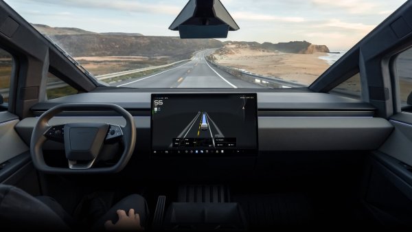 Tesla Restricts FSD Transfers for Cybertruck AWD