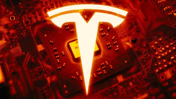 Elon Musk Discusses Tesla’s FSD and AI Chip Roadmap