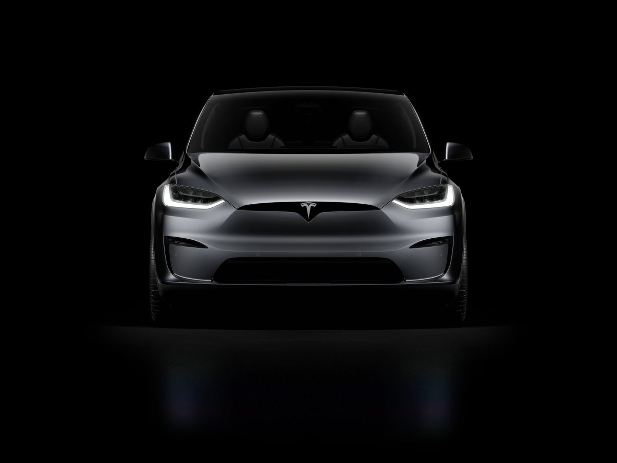 Tesla Set to Unveil Front Bumper Camera and Ambient Lights for Model S/X