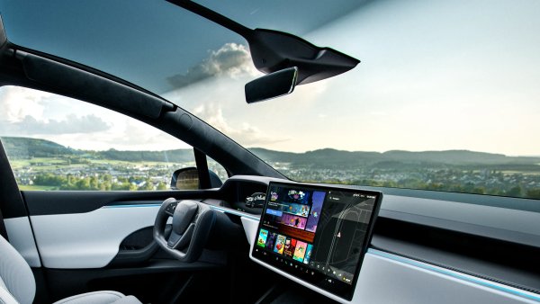 Tesla's Windshield Protection Plan: Cost, Coverage and Restrictions
