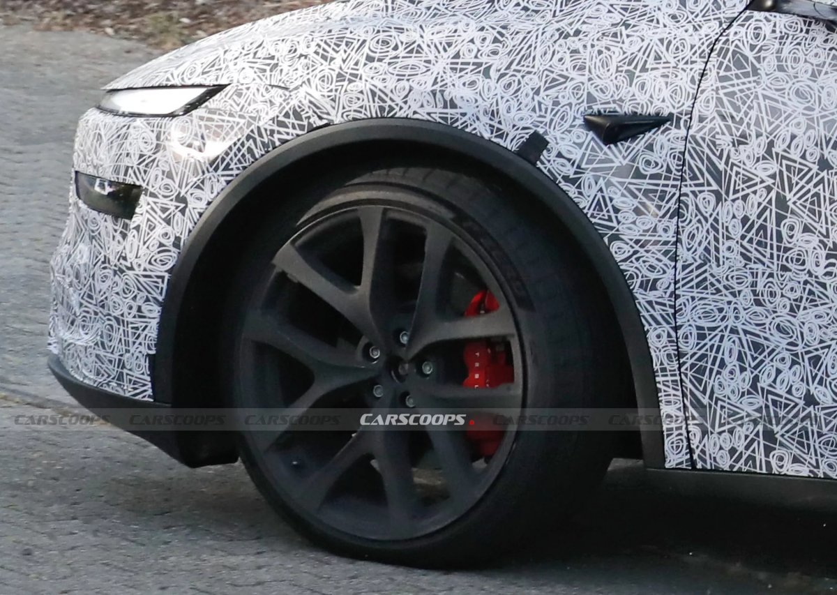 Pretty Arachnid-looking wheels. We like them!