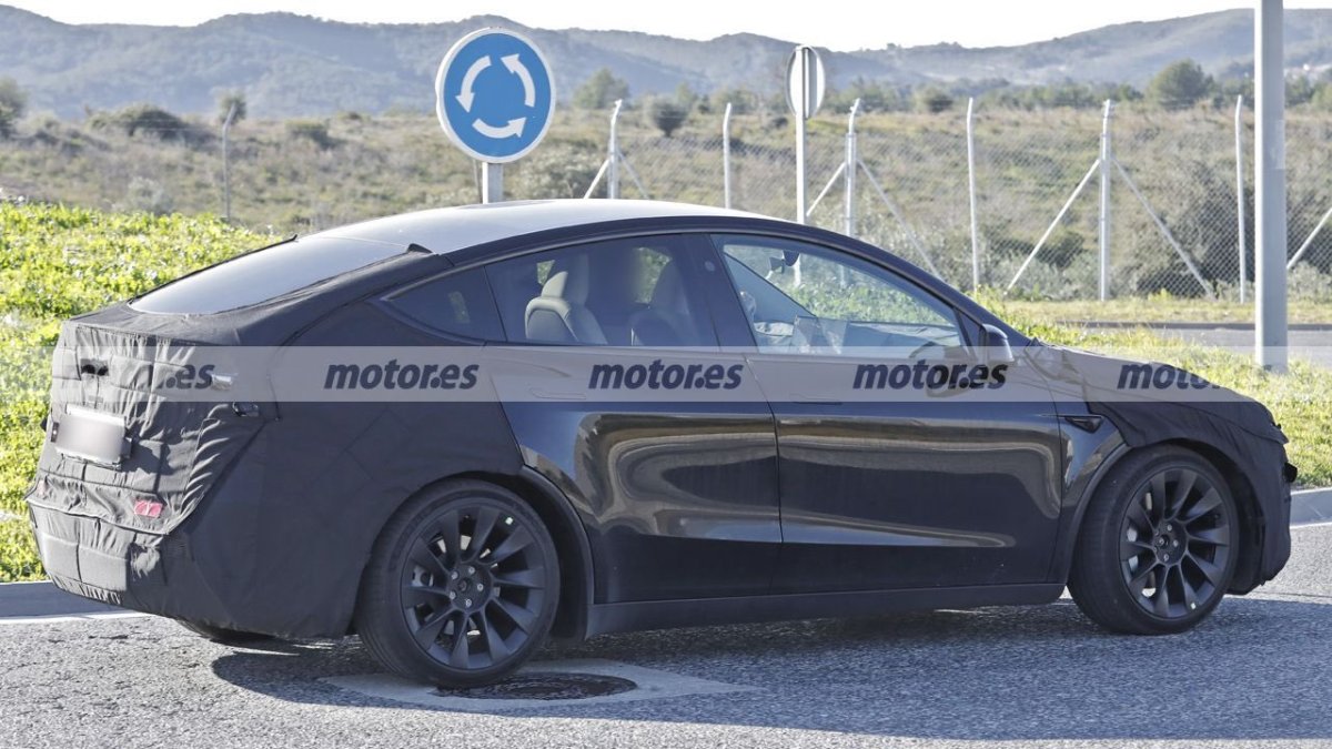 It retains the ever-popular Model Y shape and size.