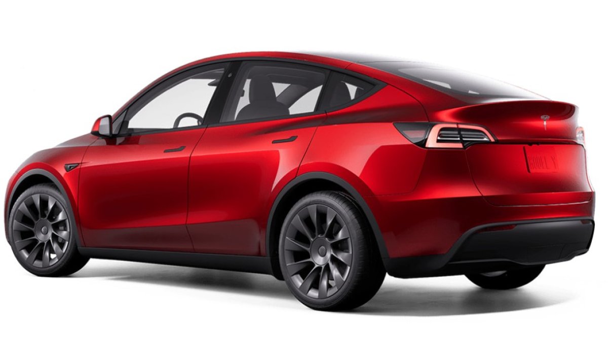 Ultra Red now available for Model Y