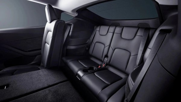 Tesla Teases New 7-Seat Model Y